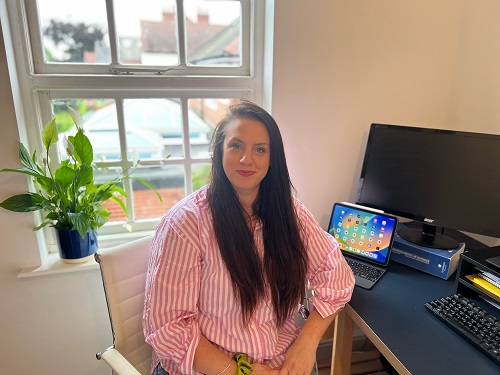 Image for Corporate lawyer credits hybrid working to return to practice