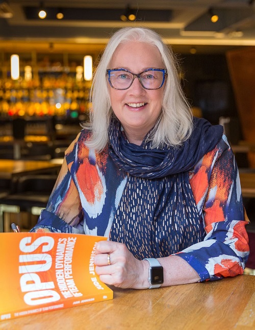 Image for Bestselling author to headline major leadership event in Warwickshire