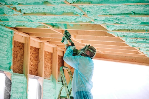 Image for Coventry College to train 200 workers to make West Midlands homes more energy efficient 