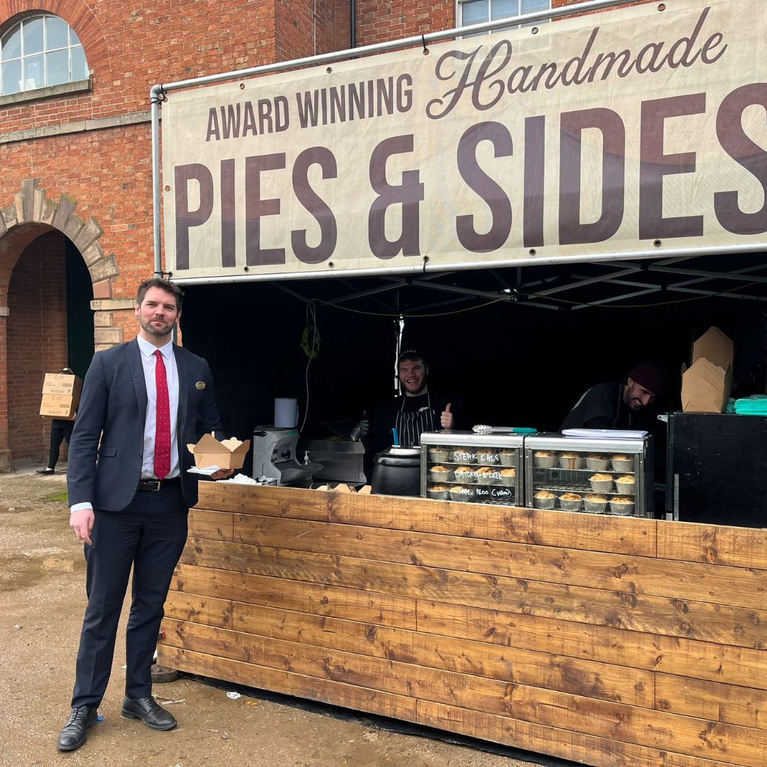 Image for Food trucks serve up morale boost for hospitality staff