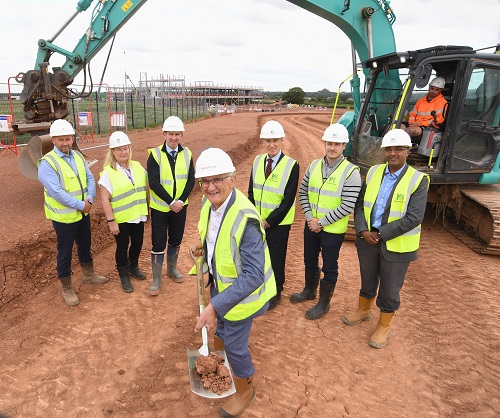 Image for Work starts on major 1,700 home scheme on edge of Nuneaton